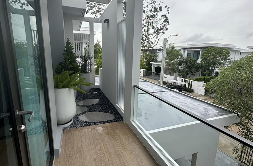 House with Shared Pool in Bangnatrad 
